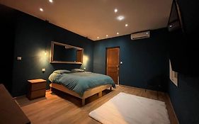 Appartement Haussmannien A 200M Des Halles.